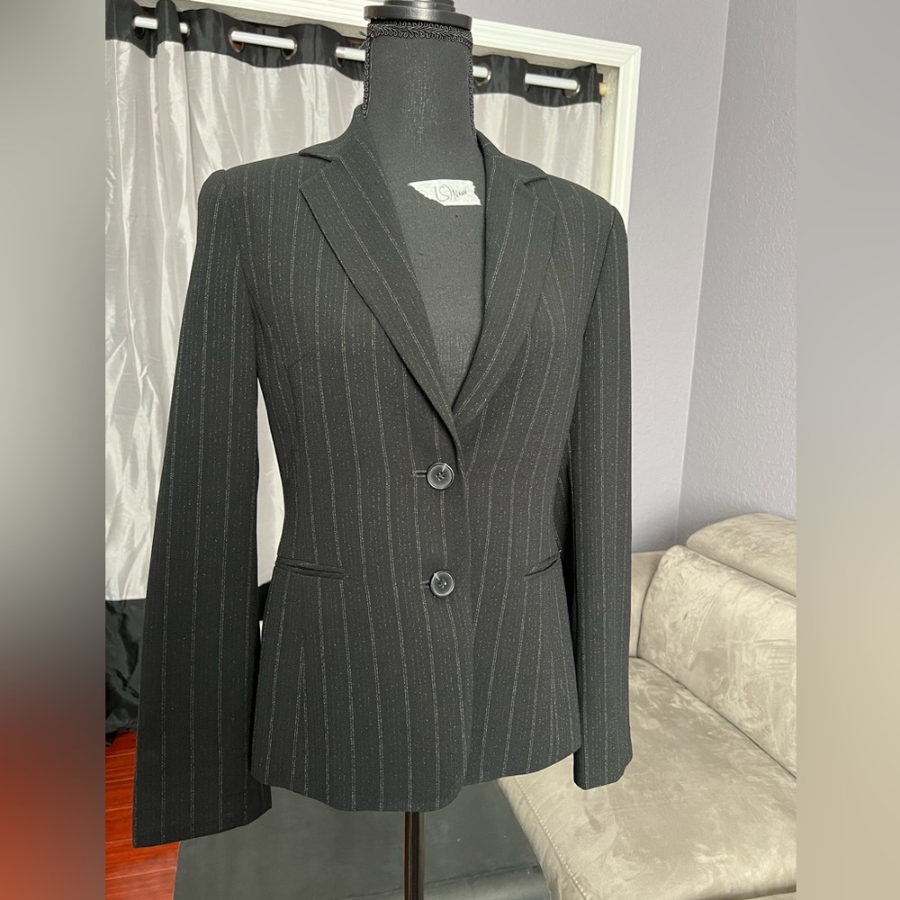 Blazer - Picture 9 of 10